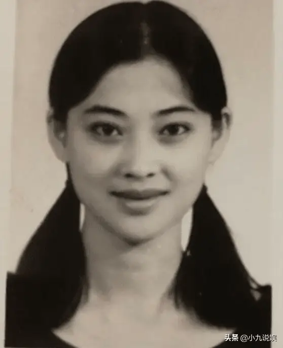 娱乐圈女星素颜美_女明星的照片 国内的._冻龄女神章子怡证件照