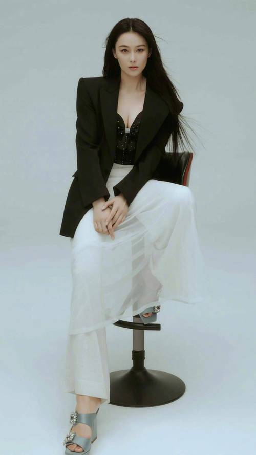 张馨予怎么从模特变成演员的？关键机遇与转型路径